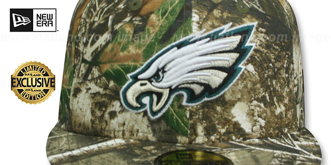 Philadelphia Eagles NFL TEAM-BASIC Realtree Camo Fitted Hat
