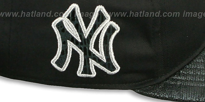 New York Yankees JULIGUNK STRAPBACK Black-Silver Hat by Twins 47